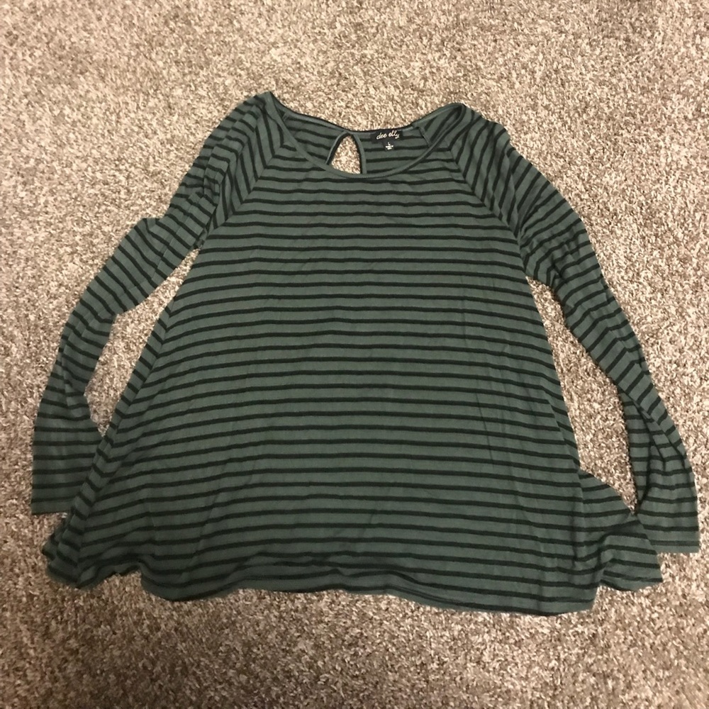 Long sleeve, black and green shirt